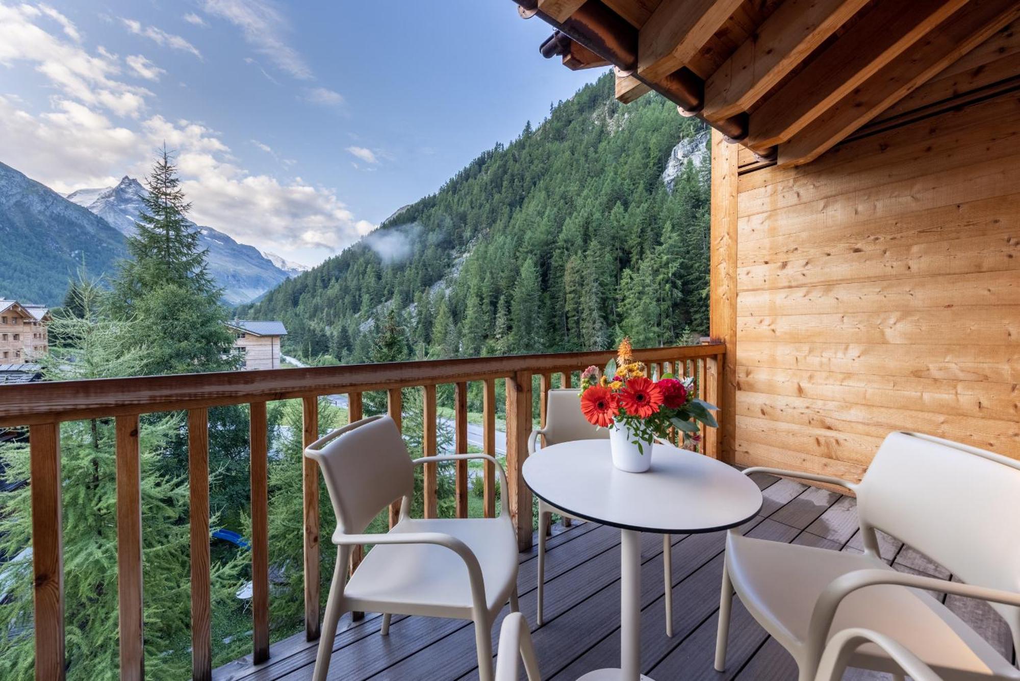 Swisspeak Resorts Zinal Exterior photo